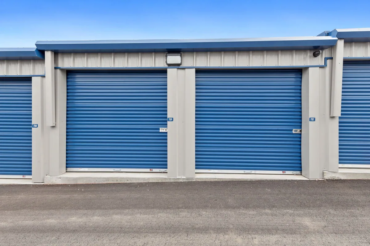 EZ Storage exterior